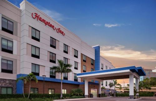Fort Myers River District Hotel | Hampton Inn Fort Myers Downtown