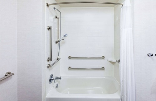 New Century Hotel | Hampton Inn Gardner Conference Center