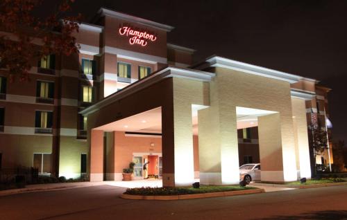 Coliseum Central Hotel | Hampton Inn Hampton-Newport News