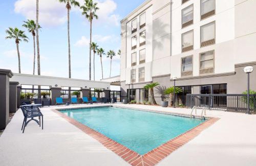 Bonanza Hotel | Hampton Inn Laredo