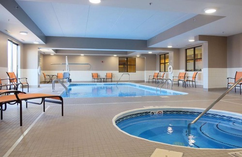 Lima Hotel | Hampton Inn Lima