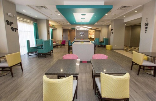Mustang Hotel | Hampton Inn Mustang