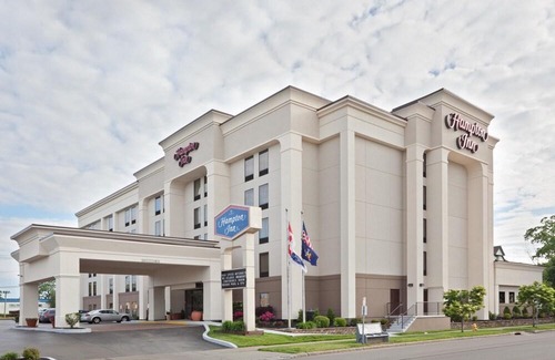 Downtown Niagara Falls Hotel | Hampton Inn Niagara Falls