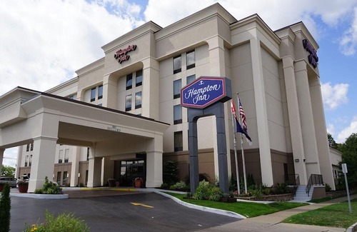 Downtown Niagara Falls Hotel | Hampton Inn Niagara Falls