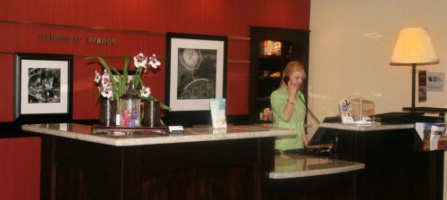 Orange Hotel | Hampton Inn Orange