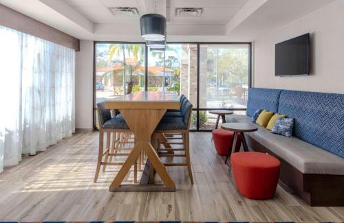 Sarasota Hotel | Hampton Inn Sarasota I-75 Bee Ridge