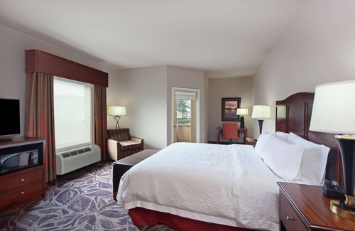 Port Gardner Hotel | Hampton Inn Seattle/Everett