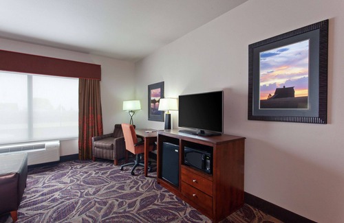 Port Gardner Hotel | Hampton Inn Seattle/Everett