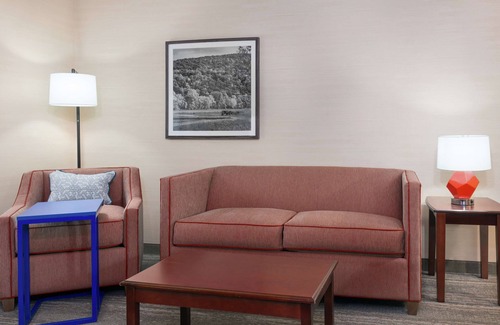 Enfield Hotel | Hampton Inn Springfield South Enfield