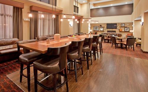 Aberdeen Hotel | Hampton Inn & Suites Aberdeen
