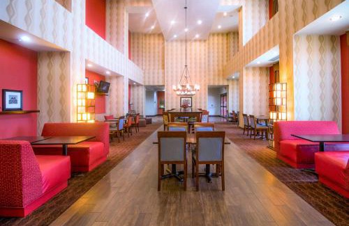 Bastrop Hotel | Hampton Inn & Suites Bastrop