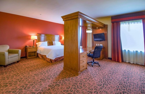 Bastrop Hotel | Hampton Inn & Suites Bastrop