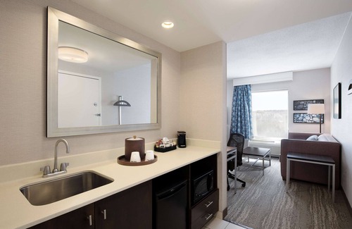 Dartmouth Hotel | Hampton Inn & Suites by Hilton Halifax - Dartmouth