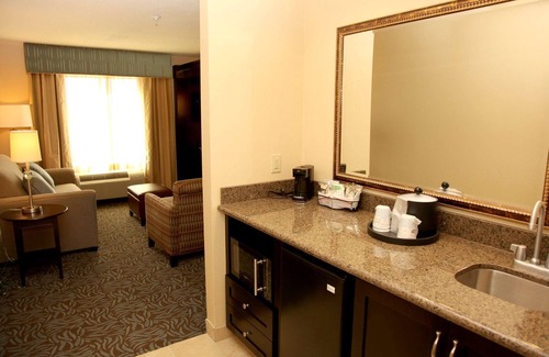 Carlsbad Hotel | Hampton Inn & Suites Carlsbad