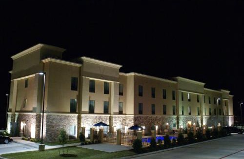 Center Hotel | Hampton Inn & Suites Center