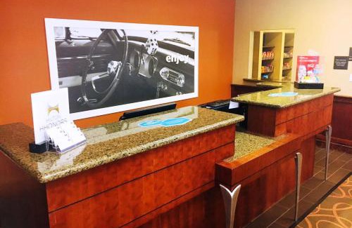 Greenbrier West Hotel | Hampton Inn & Suites Chesapeake-Battlefield Boulevard