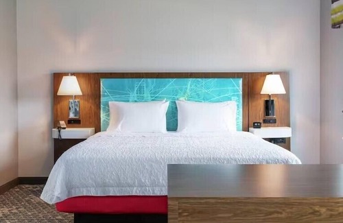 Chico Hotel | Hampton Inn & Suites Chico