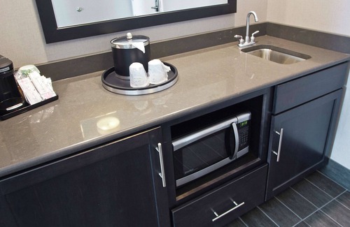 Columbus Hotel | Hampton Inn & Suites Columbus/University Area