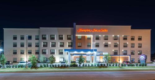 White Rock Hills Hotel | Hampton Inn & Suites Dallas East