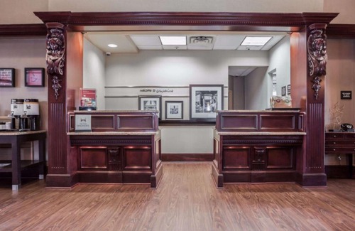 Grapevine Hotel | Hampton Inn & Suites Dallas DFW Airport North Grapevine