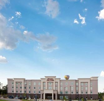 Denison Hotel | Hampton Inn & Suites Denison
