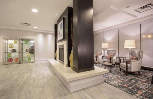 Uptown Hotel | Hampton Inn & Suites Denver-Downtown