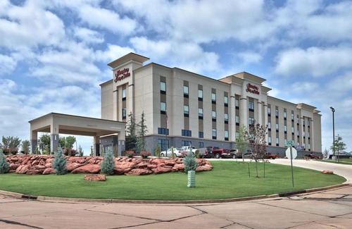 Guthrie Hotel | Hampton Inn & Suites Guthrie, OK