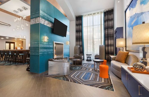 Herndon Hotel | Hampton Inn & Suites Herndon-Reston