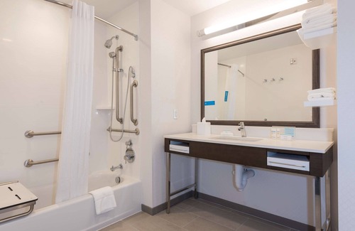 Indianapolis Hotel | Hampton Inn & Suites Indianapolis-Keystone