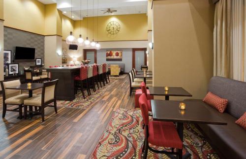 Lino Lakes Hotel | Hampton Inn & Suites Lino Lakes