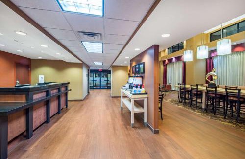 South Oklahoma City Hotel | Hampton Inn & Suites Oklahoma City - South