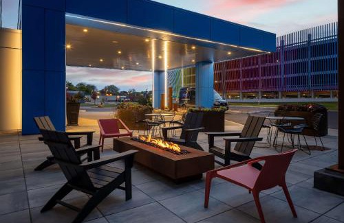 Downtown Rochester Hotel | Hampton Inn & Suites Rochester Downtown