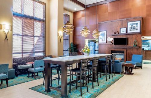 Laguna West-Lakeside Hotel | Hampton Inn & Suites Sacramento-Elk Grove Laguna I-5