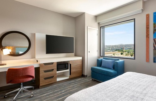 East San Mateo Hotel | Hampton Inn & Suites San Mateo-San Francisco Airport