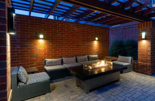 Charlottesville Hotel | Hampton Inn & Suites Charlottesville at the University