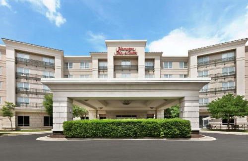 Sterling Hotel | Hampton Inn & Suites Washington-Dulles International Airport