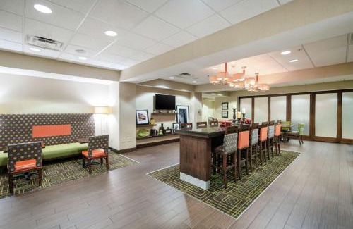 Huntington Hotel | Hampton Inn University Area, Huntington, Wv