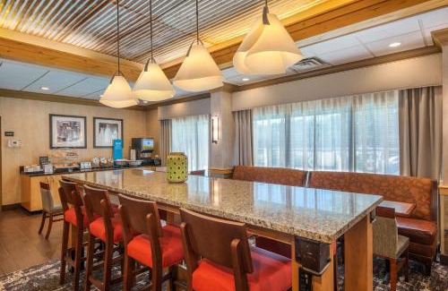 Wilkesboro Hotel | Hampton Inn Wilkesboro