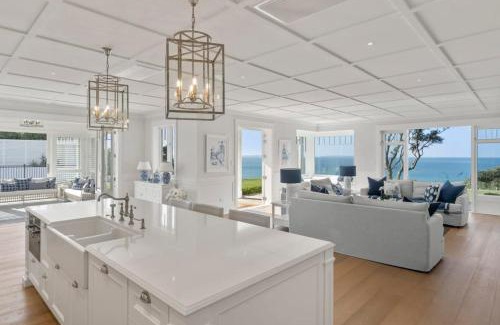 Campbells Bay House | Hampton on View Luxury Clifftop in Campbells Bay