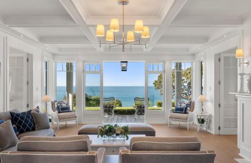 Campbells Bay House | Hampton on View Luxury Clifftop in Campbells Bay