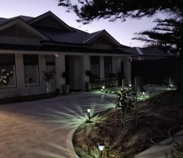 Goolwa Bed & Breakfast | Hampton on Washington - FREE Wifi and Netflix