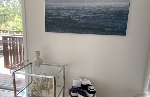 Beach Hampton House | Hamptons Beach House in Amagansett Dunes: Hot Tub and Private Beach!