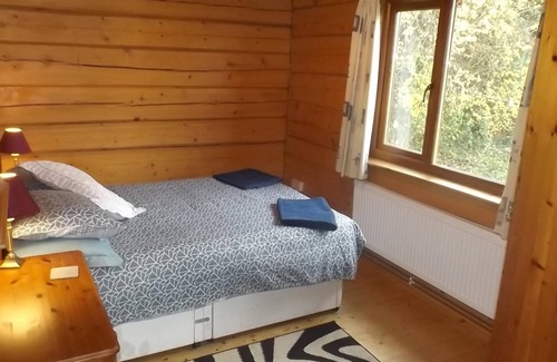 Offenham Cabin | Hand built log cabin at Avonvale Holiday Lodges