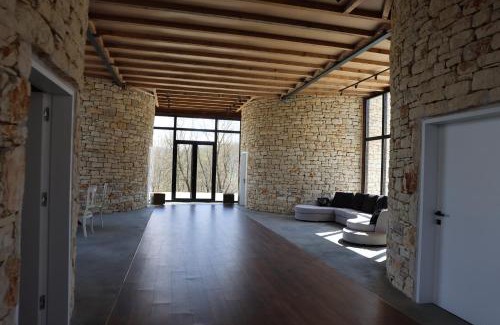 Ardenice House | Hani i Qerosit