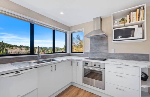 Hanmer Springs House | Hanmer Haven + Games room