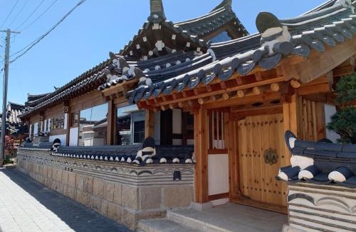 Gyeongju Bed & Breakfast | HanokInn