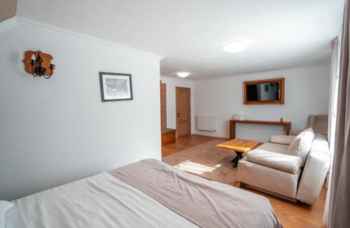 Malini Hotel | Hanul Drumul Talienilor