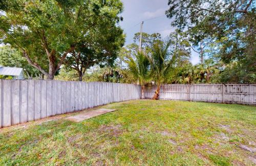 Lakewood Park House | Happy Beachy Casa