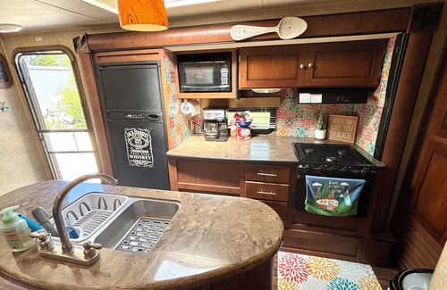Rockport House | Happy Camper - 8 miles to the beach