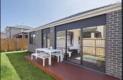 Berwick Villa | Happy Cozy Comfy Budget Long stays